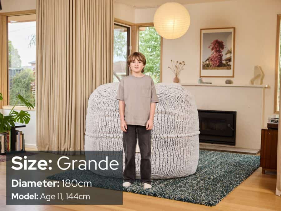 Size comparison - 11 year old boy 144cm tall - Grande 180cm KloudSac SafeSac