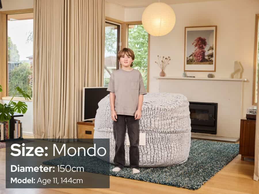 Size comparison - 11 year old boy 144cm tall - Mondo 150cm KloudSac SafeSac