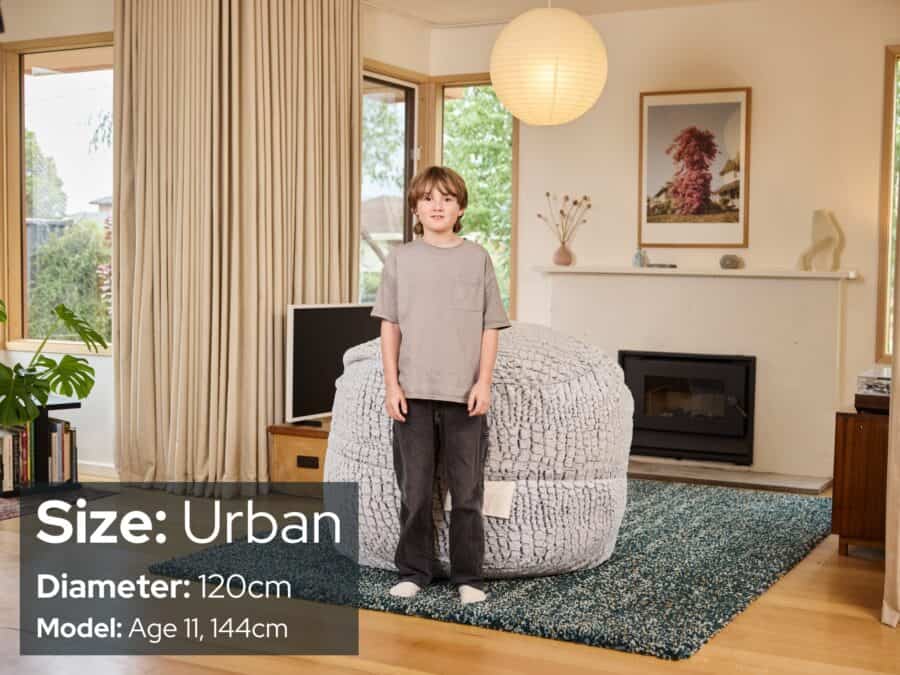 Size comparison - 11 year old boy 144cm tall - Urban 120cm KloudSac SafeSac